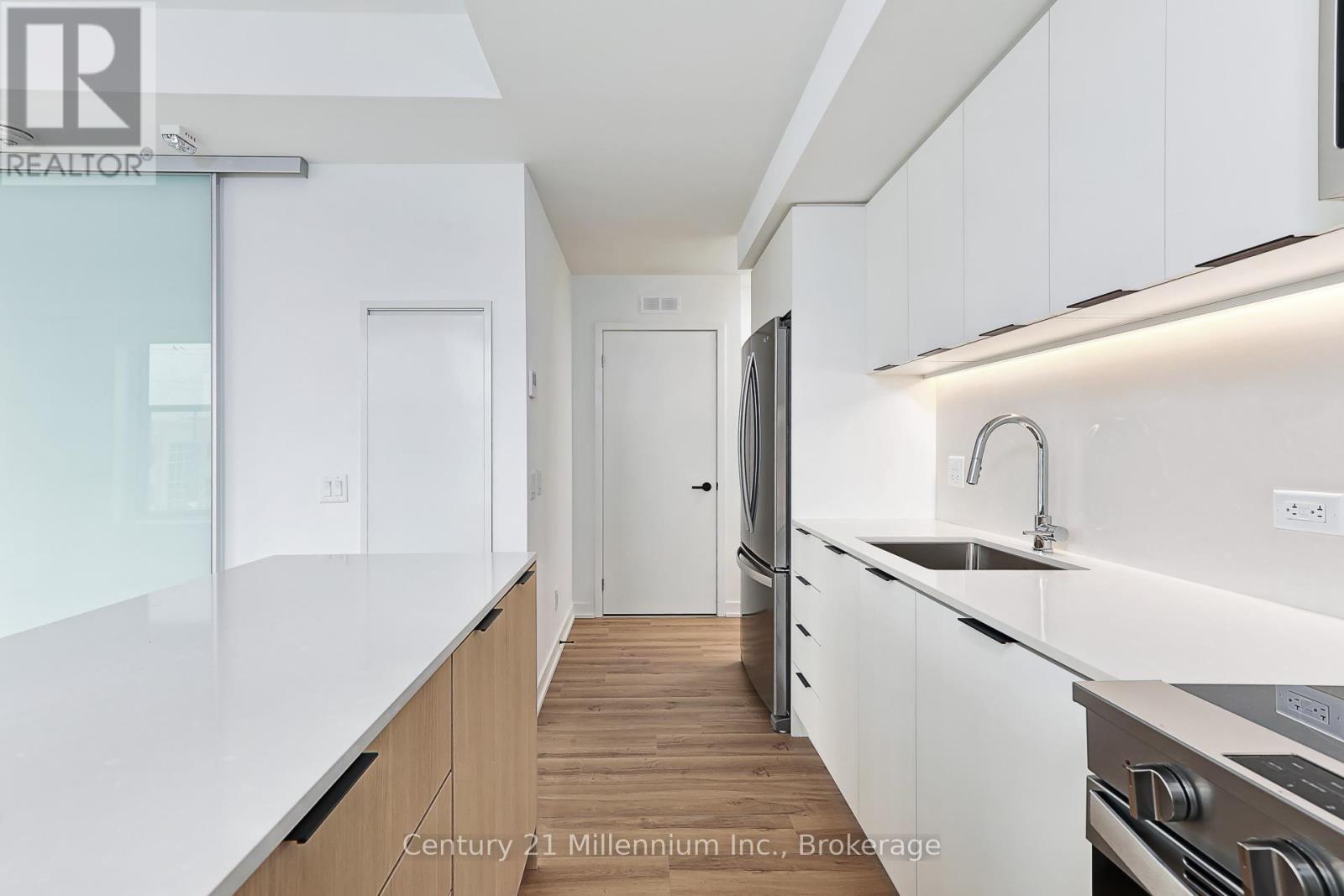 306 - 31 Huron Street, Collingwood, ON - Indoor Photo Showing Kitchen With Upgraded Kitchen