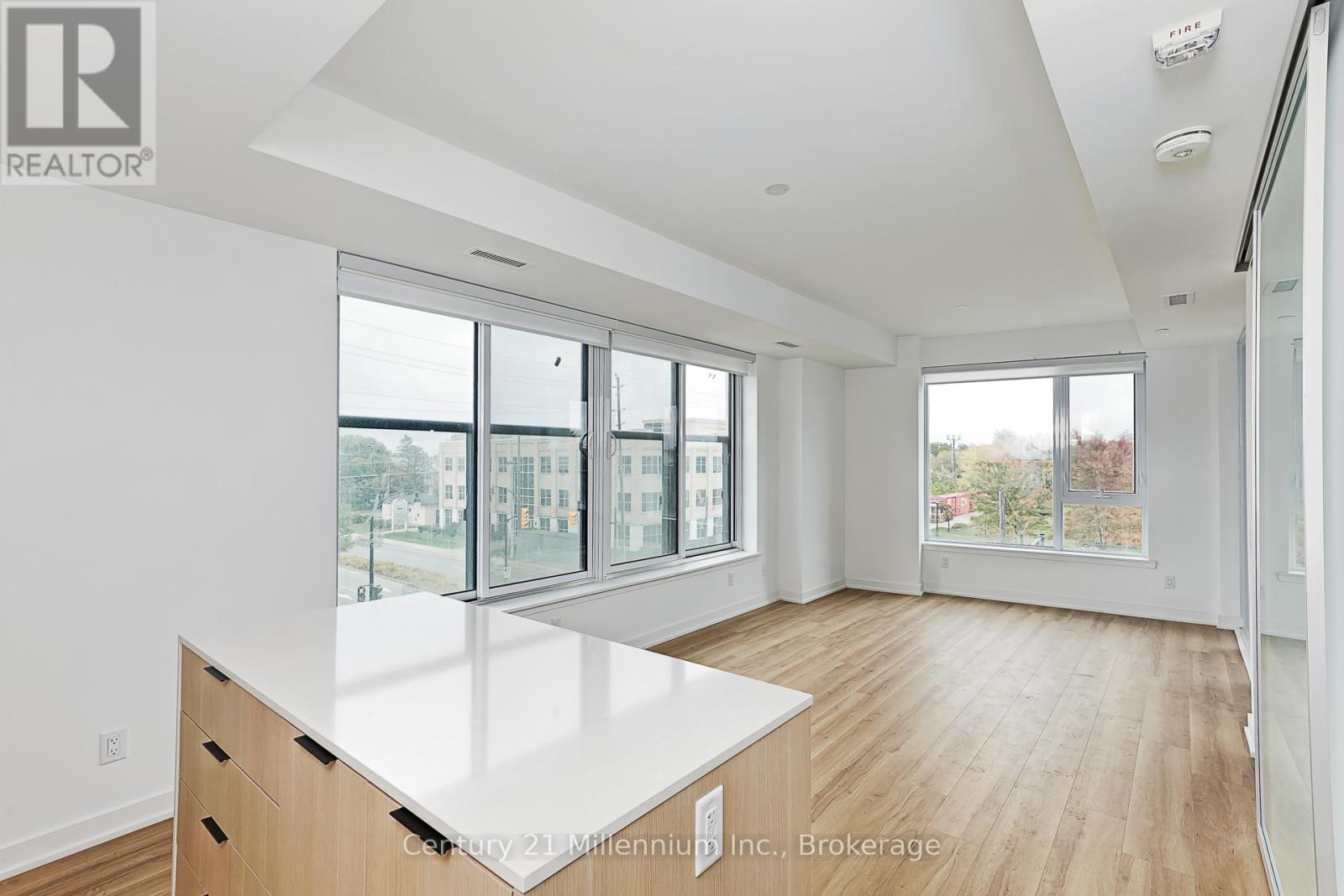 306 - 31 Huron Street, Collingwood, ON - Indoor