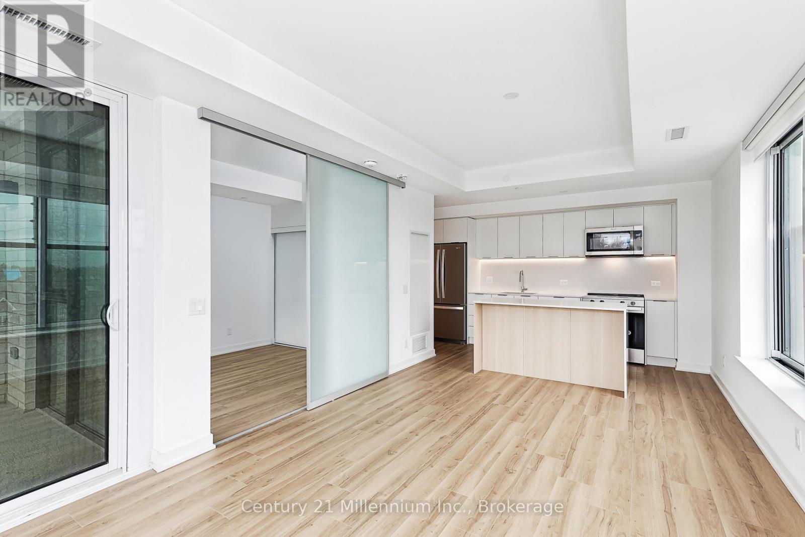 306 - 31 Huron Street, Collingwood, ON - Indoor Photo Showing Kitchen