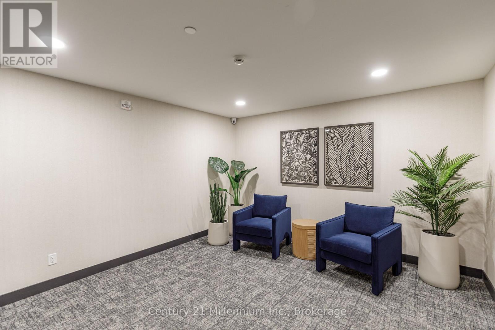 Elevator waiting area - 306 - 31 Huron Street, Collingwood, ON - Indoor