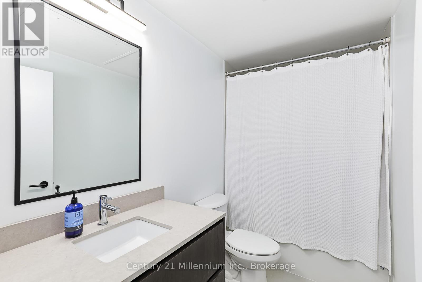 306 - 31 Huron Street, Collingwood, ON - Indoor Photo Showing Bathroom