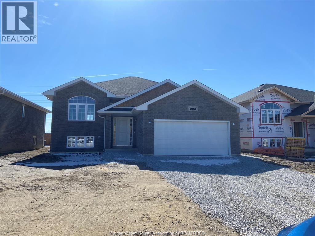 1061 Aspen Ridge Crescent, Lakeshore, ON - Outdoor