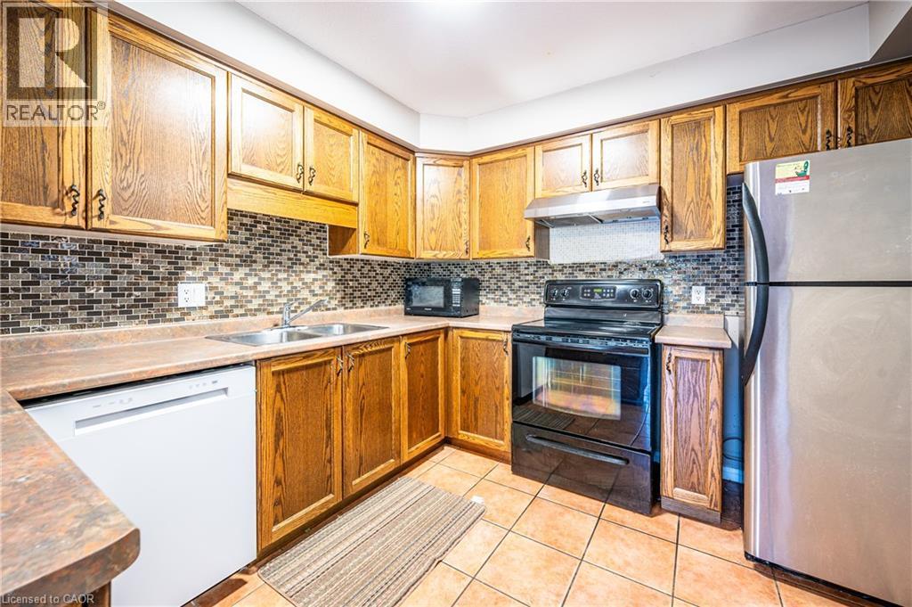 646 Basswood Street Unit# A, Waterloo, ON - Indoor Photo Showing Kitchen With Double Sink