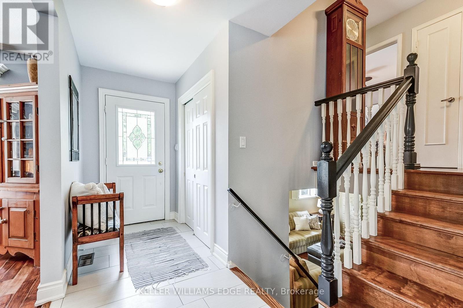 5203 Broughton Crescent, Burlington, ON - Indoor Photo Showing Other Room