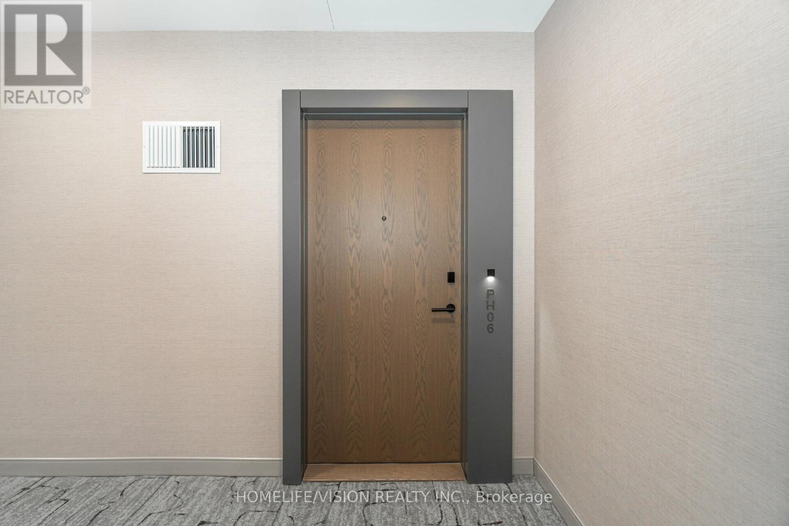 Ph06 - 10 Eva Road, Toronto, ON - Indoor Photo Showing Other Room