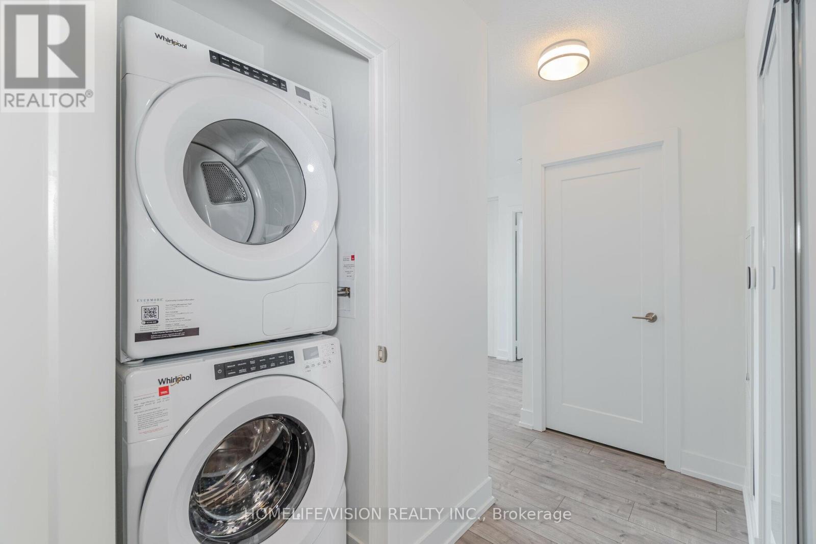 Ph06 - 10 Eva Road, Toronto, ON - Indoor Photo Showing Laundry Room
