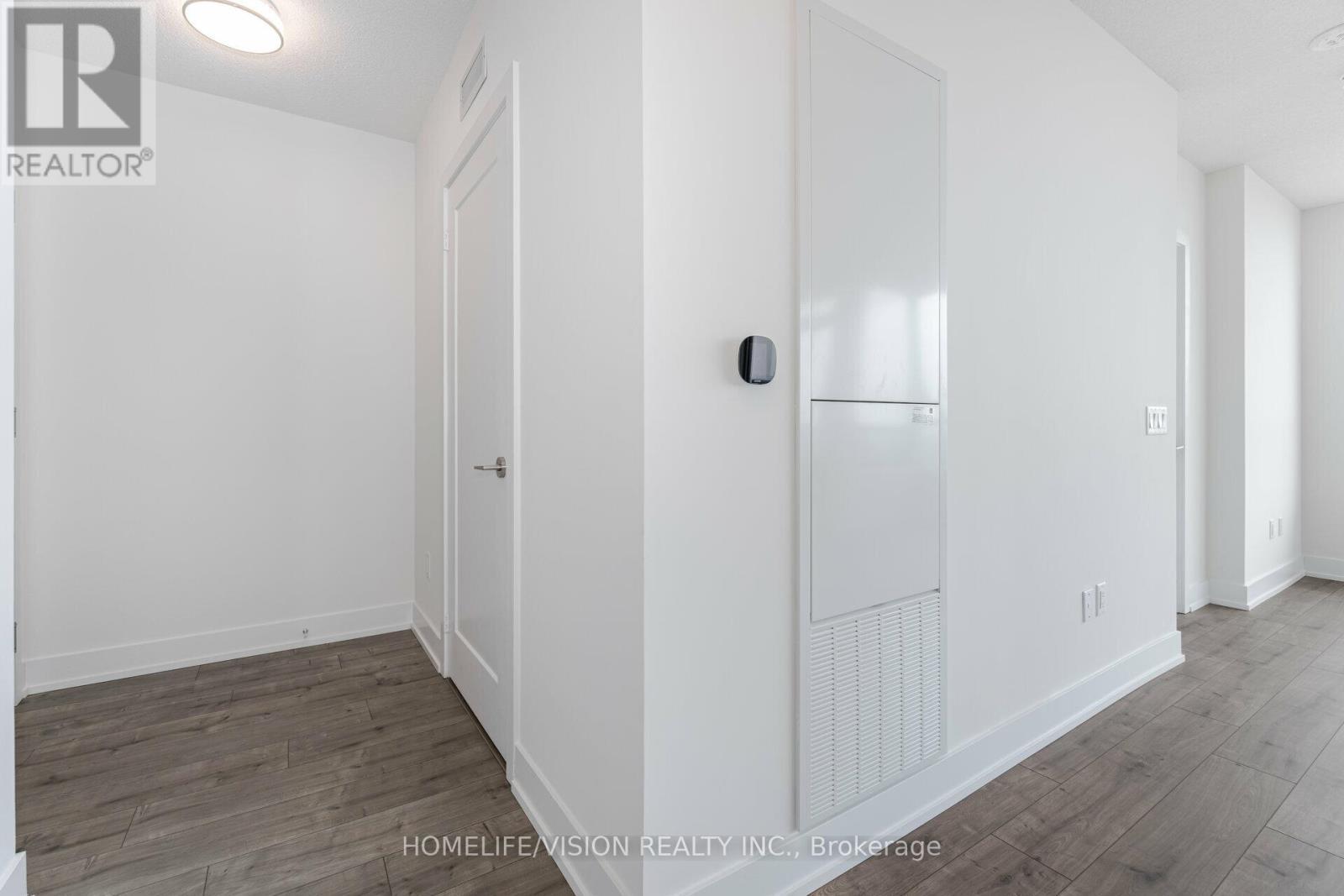 Ph06 - 10 Eva Road, Toronto, ON - Indoor Photo Showing Other Room