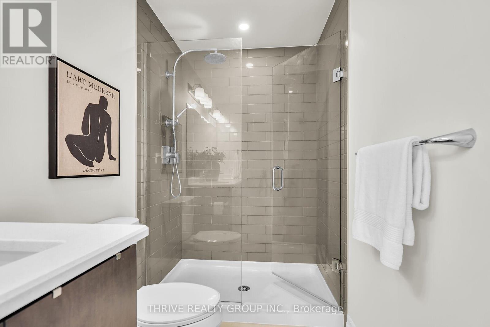 2202 - 505 Talbot Street, London East (East F), ON - Indoor Photo Showing Bathroom