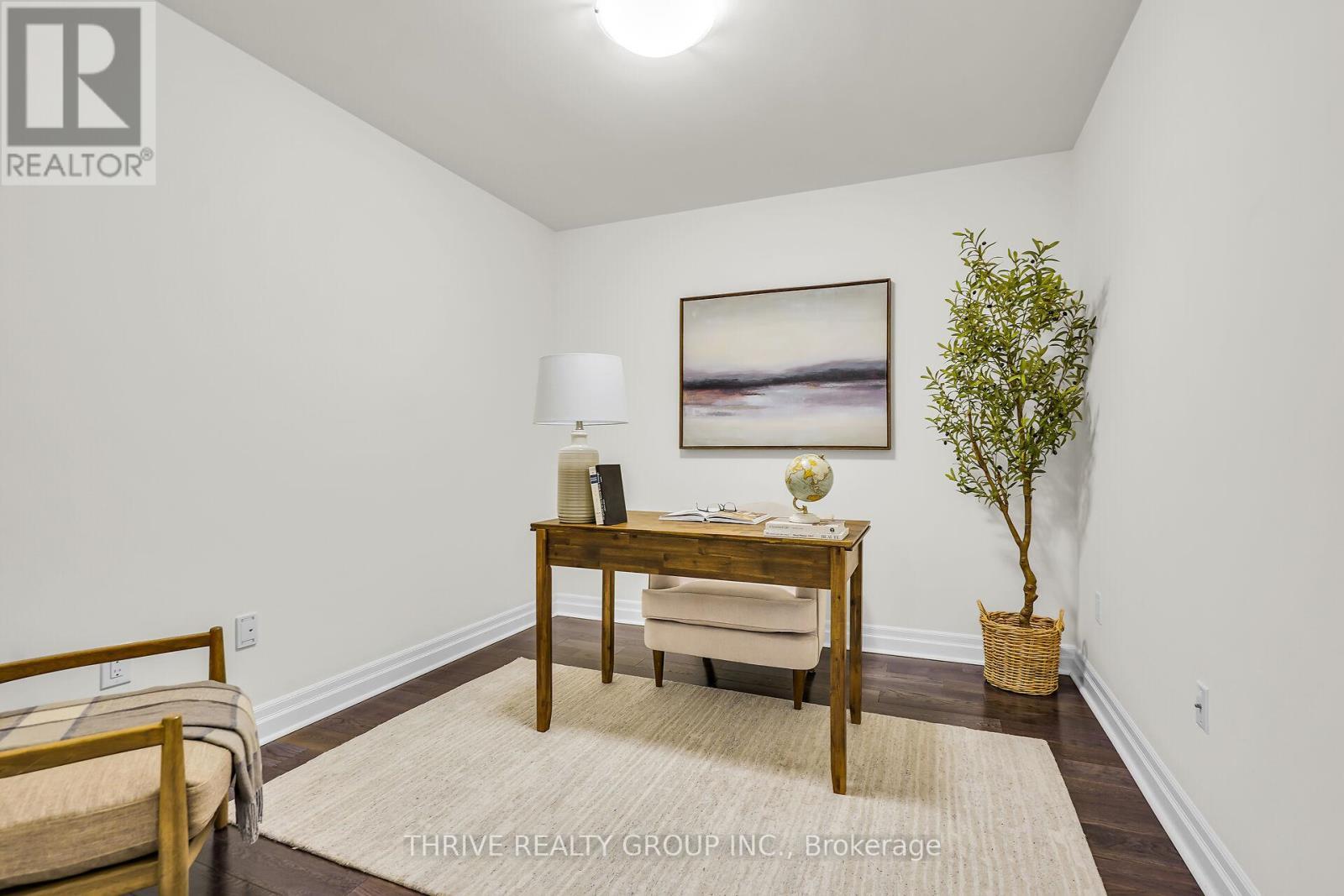 2202 - 505 Talbot Street, London East (East F), ON - Indoor