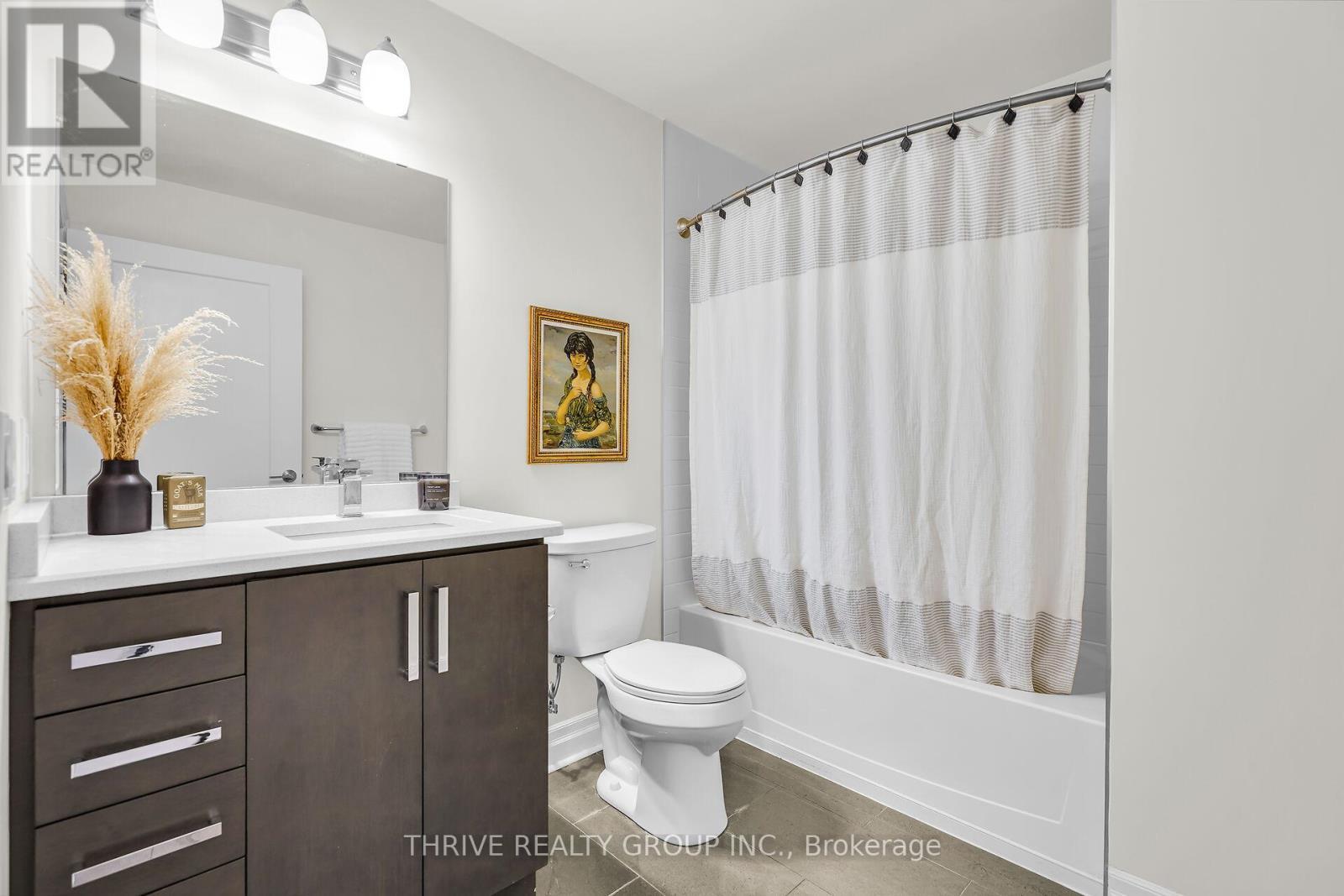 2202 - 505 Talbot Street, London East (East F), ON - Indoor Photo Showing Bathroom