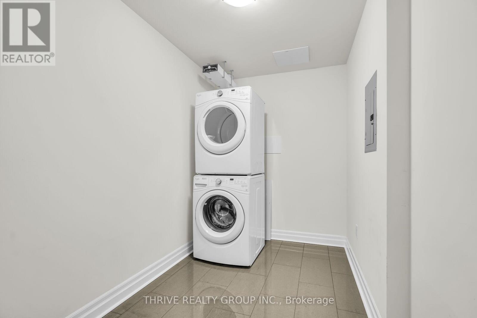 2202 - 505 Talbot Street, London East (East F), ON - Indoor Photo Showing Laundry Room