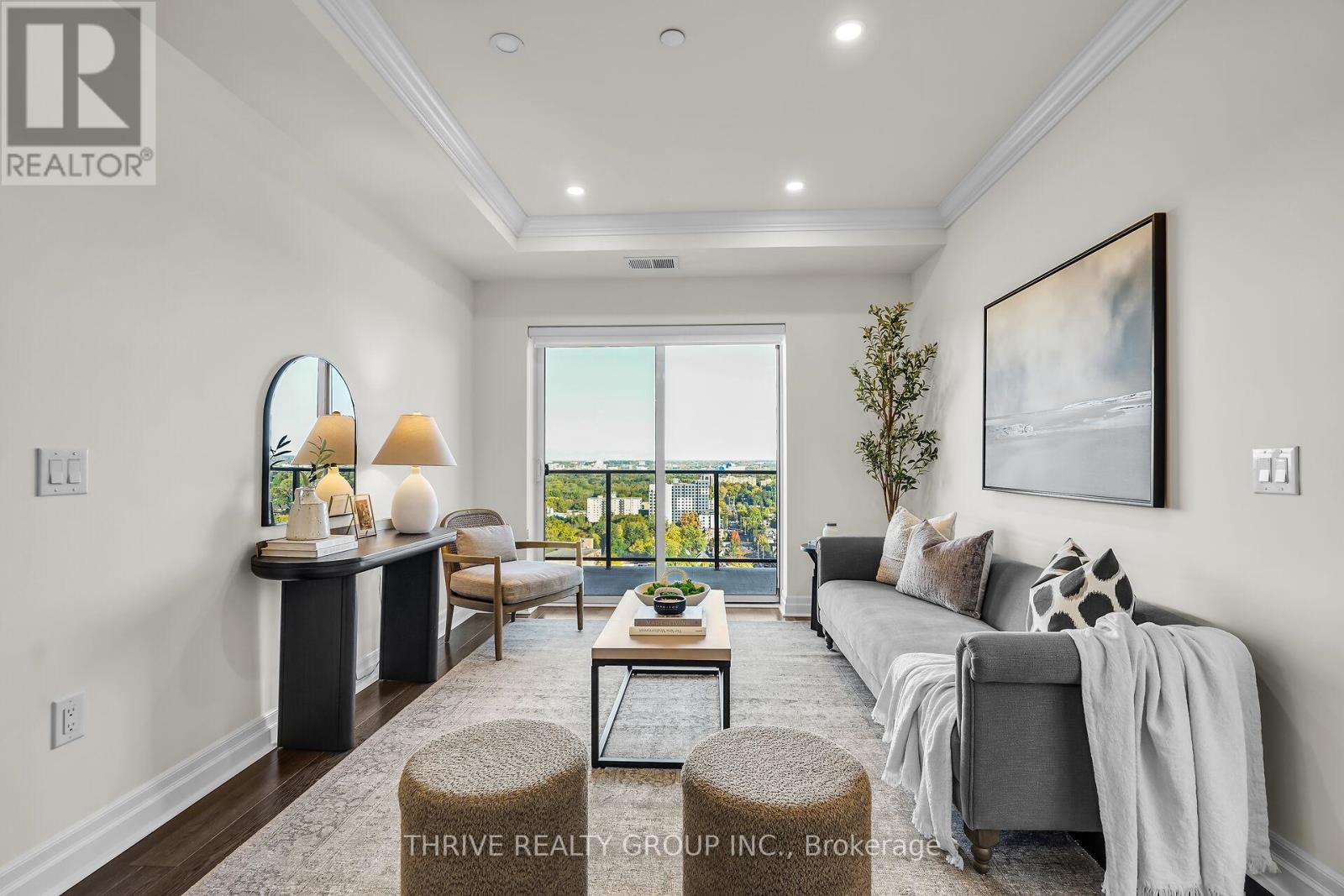 2202 - 505 Talbot Street, London East (East F), ON - Indoor Photo Showing Living Room