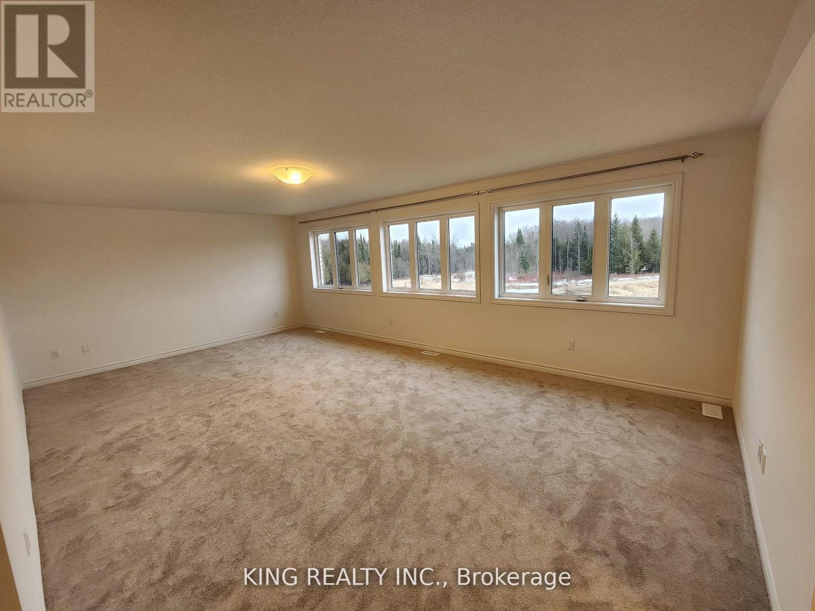 373 Russell Street, Southgate, ON - Indoor Photo Showing Other Room