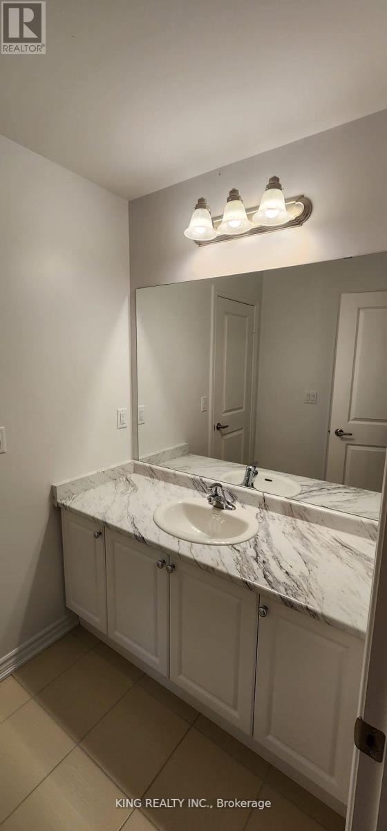373 Russell Street, Southgate, ON - Indoor Photo Showing Bathroom