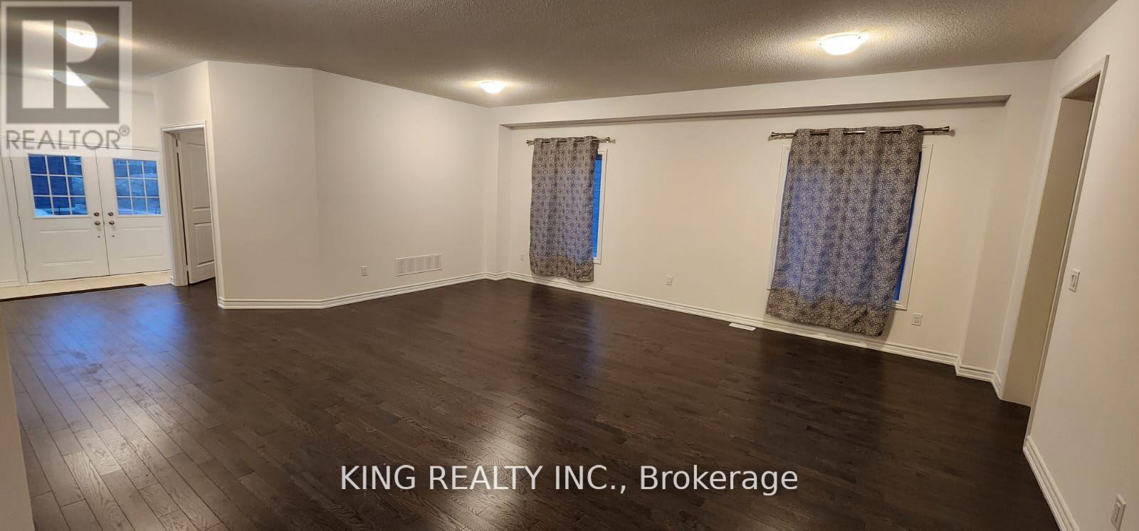 373 Russell Street, Southgate, ON - Indoor Photo Showing Other Room