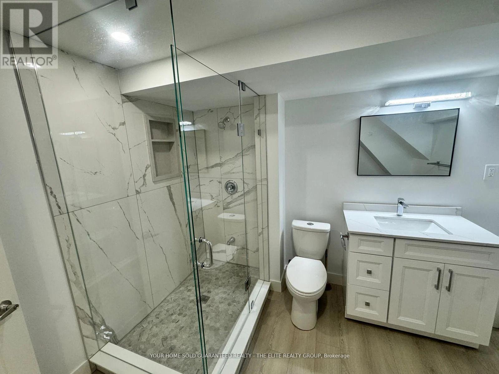 3276 Victory Crescent, Mississauga, ON - Indoor Photo Showing Bathroom