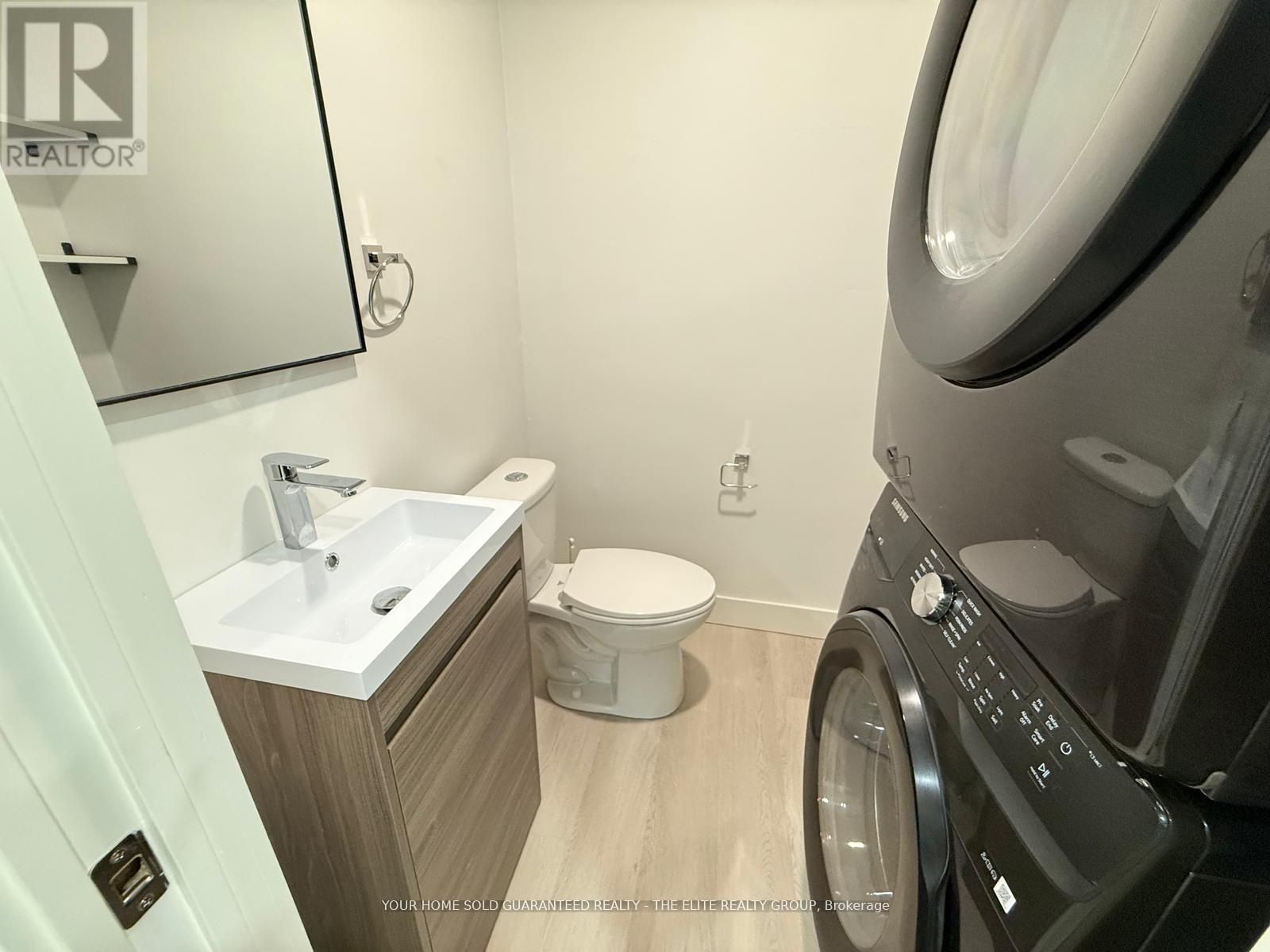 3276 Victory Crescent, Mississauga, ON - Indoor Photo Showing Bathroom