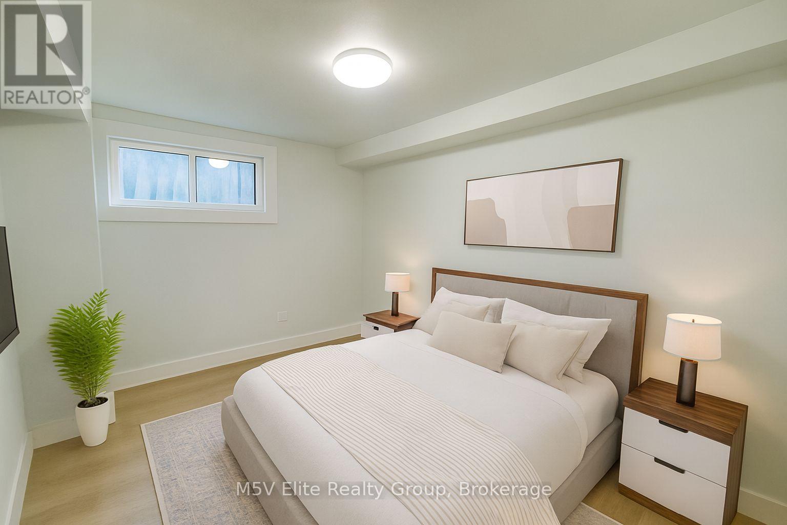 3276 Victory Crescent, Mississauga, ON - Indoor Photo Showing Bedroom