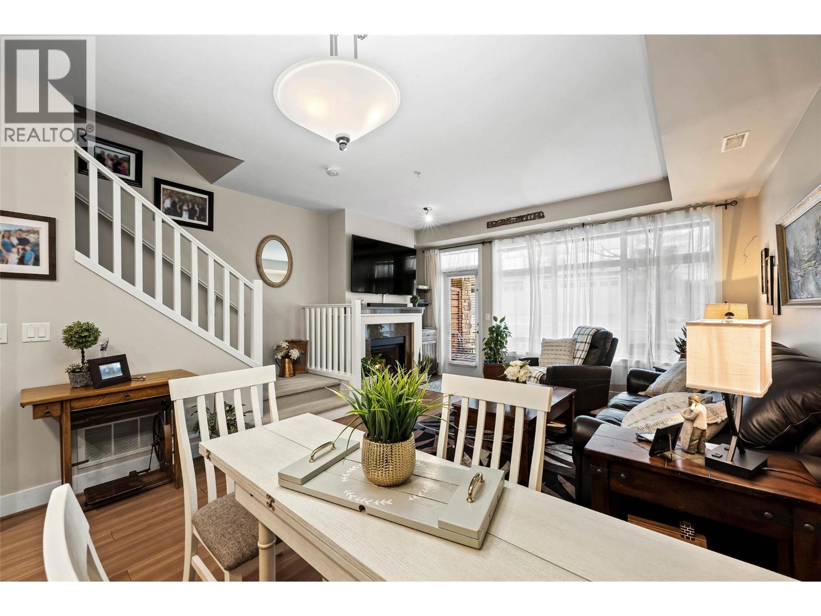 130 Colebrook Road Unit# 36, Kamloops, BC - Indoor Photo Showing Dining Room