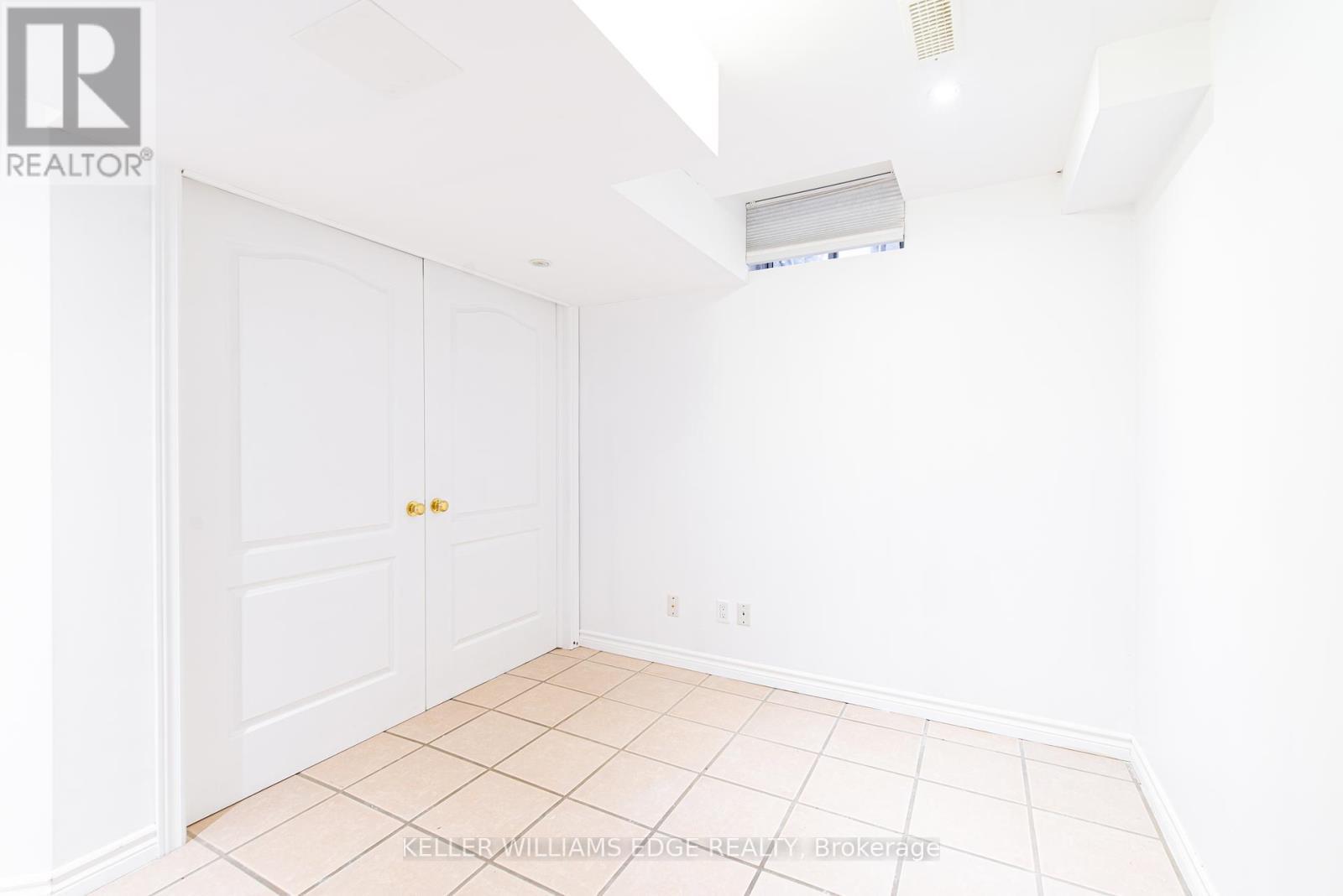 Room 3 - 119 Summers Drive, Thorold, ON - Indoor Photo Showing Other Room