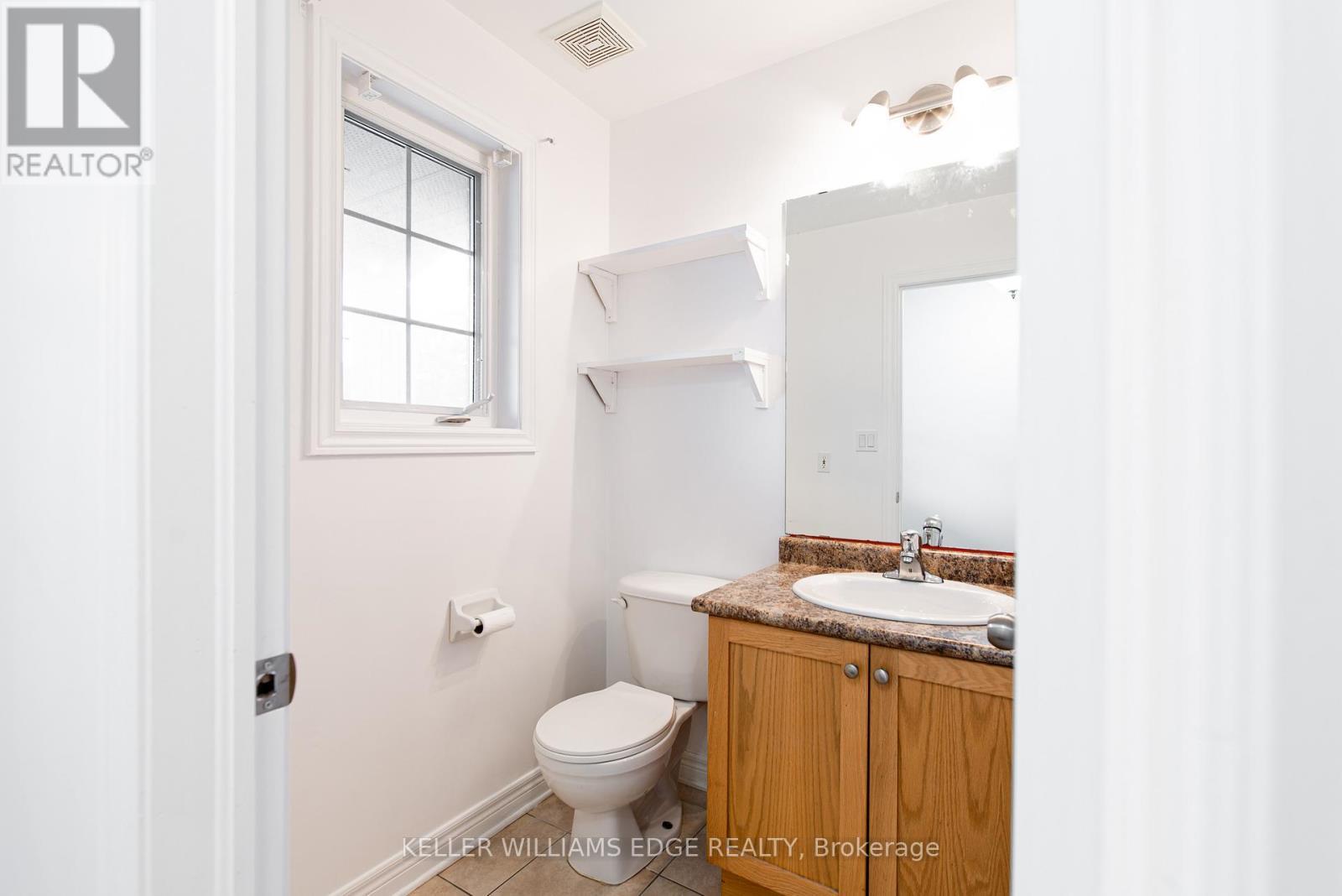Room 2 - 119 Summers Drive, Thorold, ON - Indoor Photo Showing Bathroom