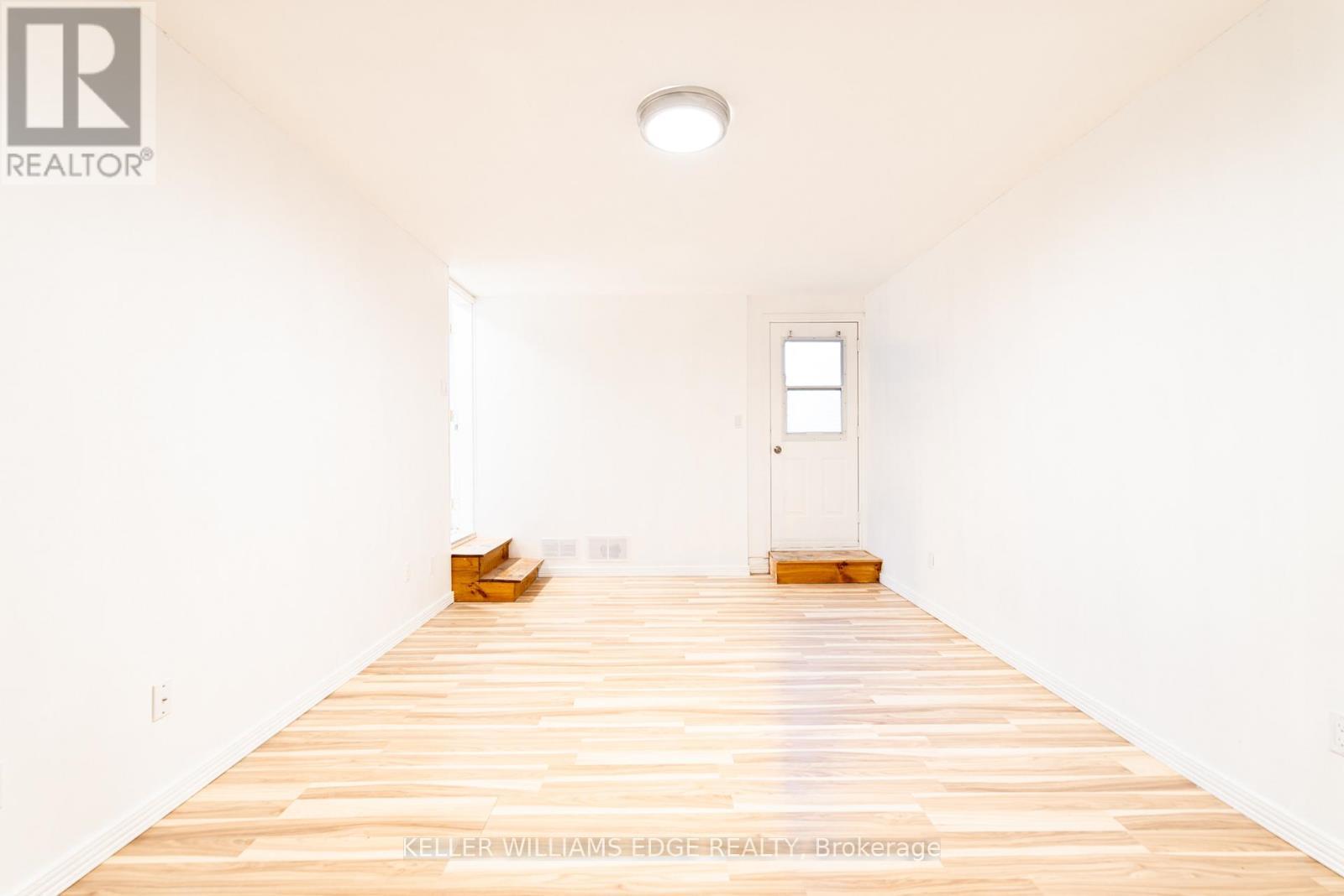 Room 2 - 119 Summers Drive, Thorold, ON - Indoor Photo Showing Other Room