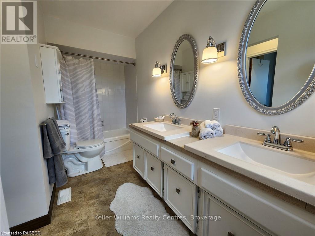 250 Tyendinaga Drive, Saugeen Shores, ON - Indoor Photo Showing Bathroom