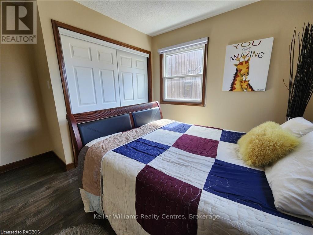 250 Tyendinaga Drive, Saugeen Shores, ON - Indoor Photo Showing Bedroom