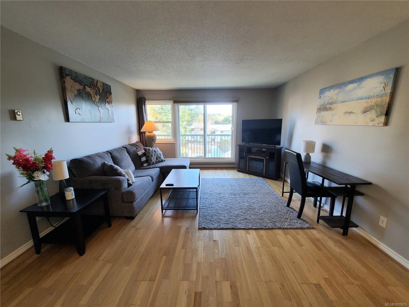307A-178 Back Rd, Courtenay, BC - Indoor Photo Showing Living Room