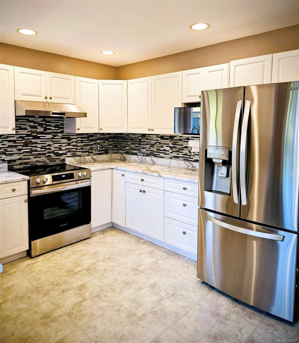 1666 Whiffin Spit Rd, Sooke, BC