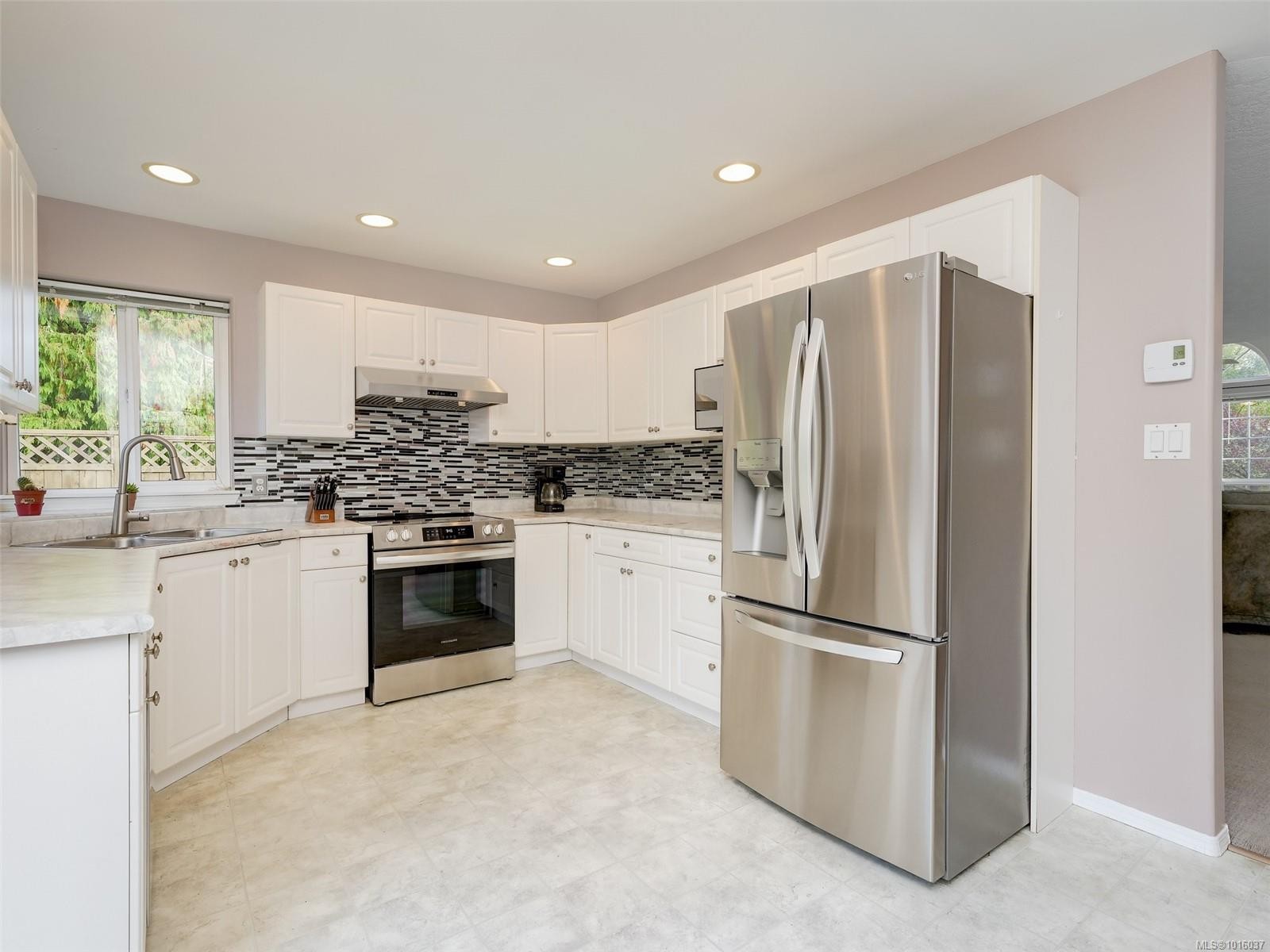 1666 Whiffin Spit Rd, Sooke, BC