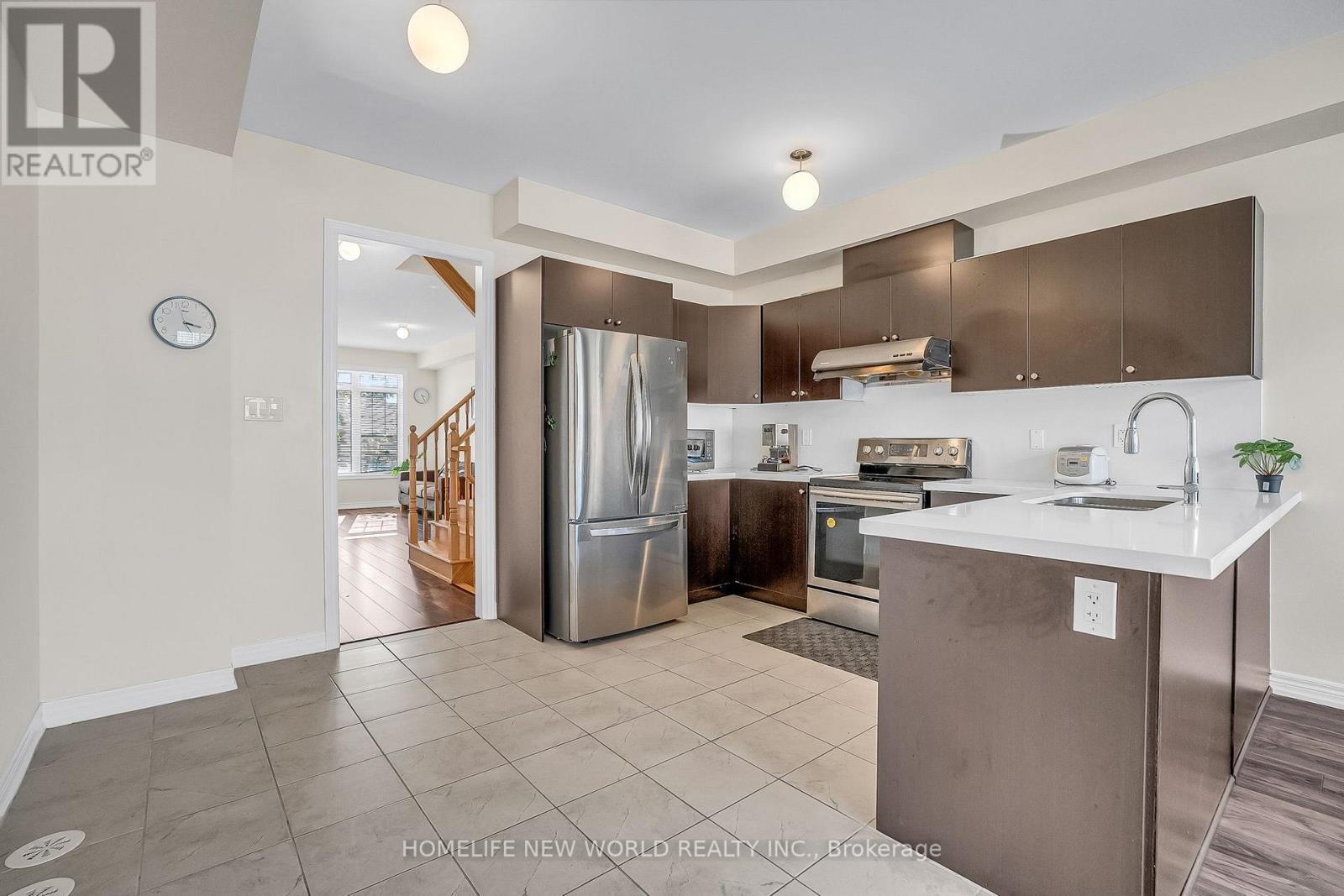 193 Dundas Way, Markham, ON - Indoor Photo Showing Kitchen