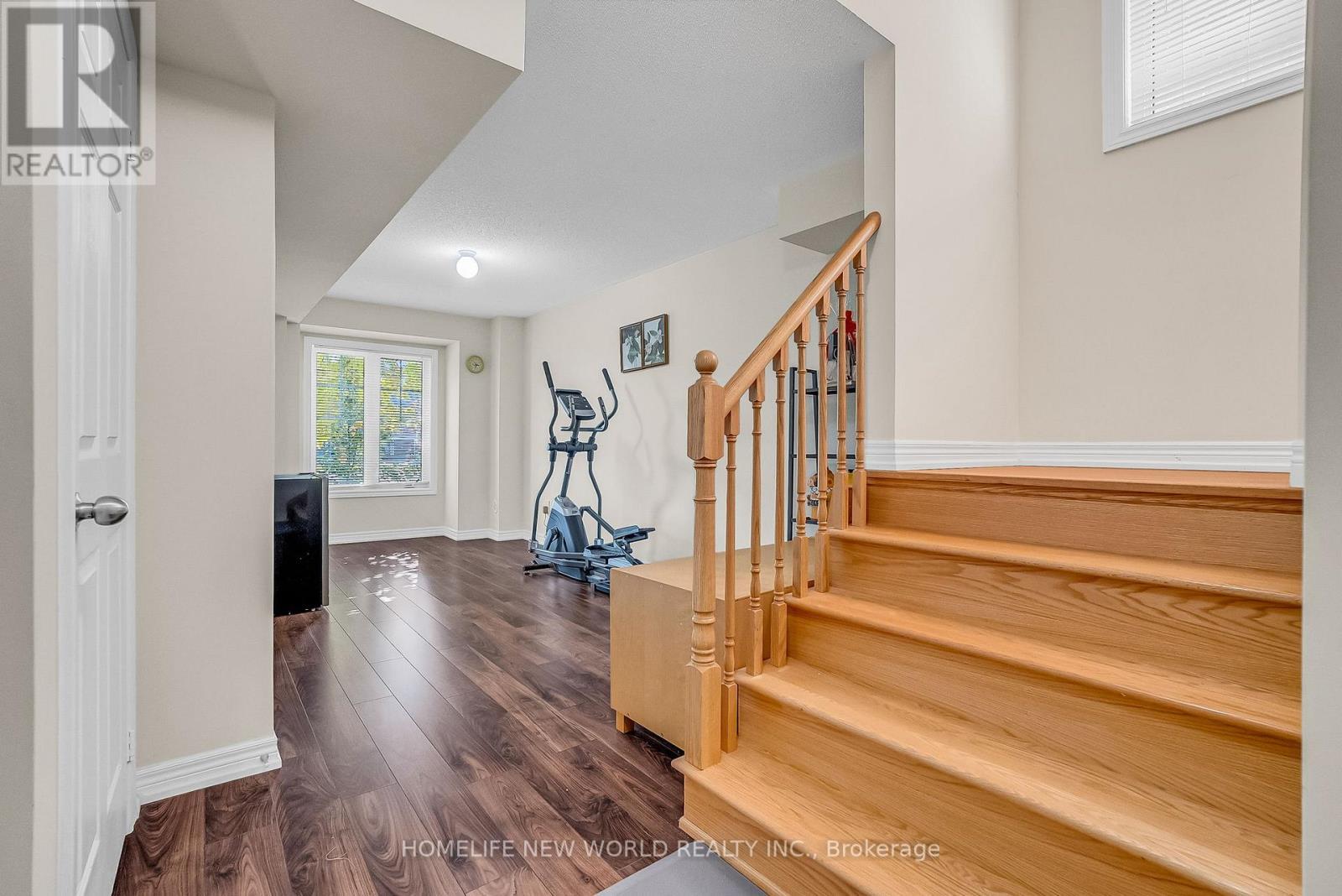 193 Dundas Way, Markham, ON - Indoor Photo Showing Other Room