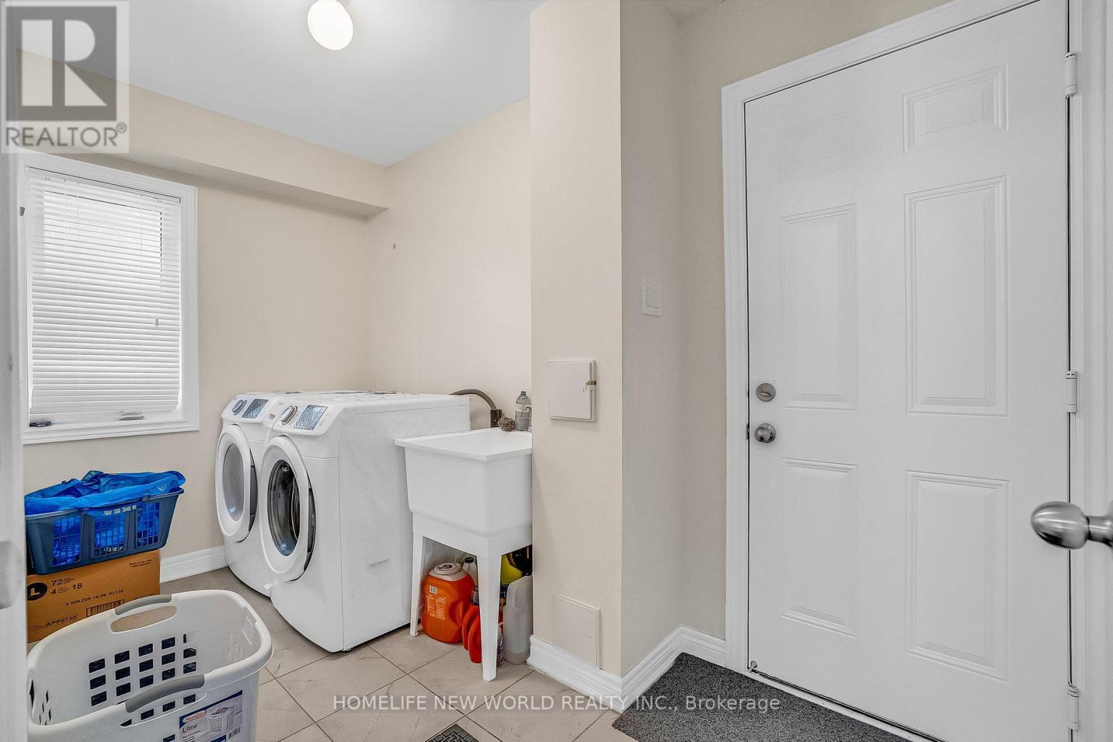 193 Dundas Way, Markham, ON - Indoor Photo Showing Laundry Room