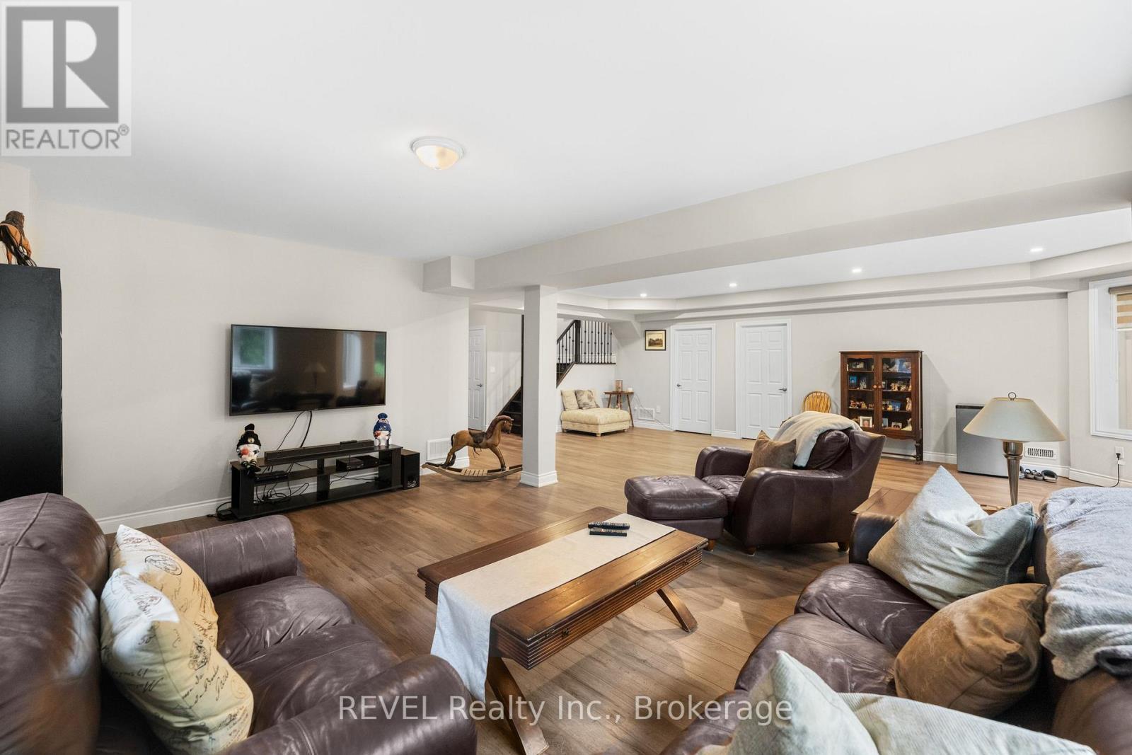 46 Philmori Boulevard, Pelham (Fonthill), ON - Indoor Photo Showing Living Room