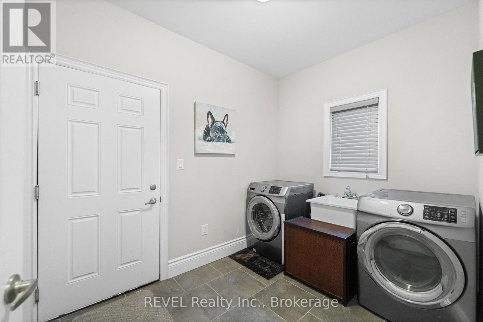 46 Philmori Boulevard, Pelham (Fonthill), ON - Indoor Photo Showing Laundry Room