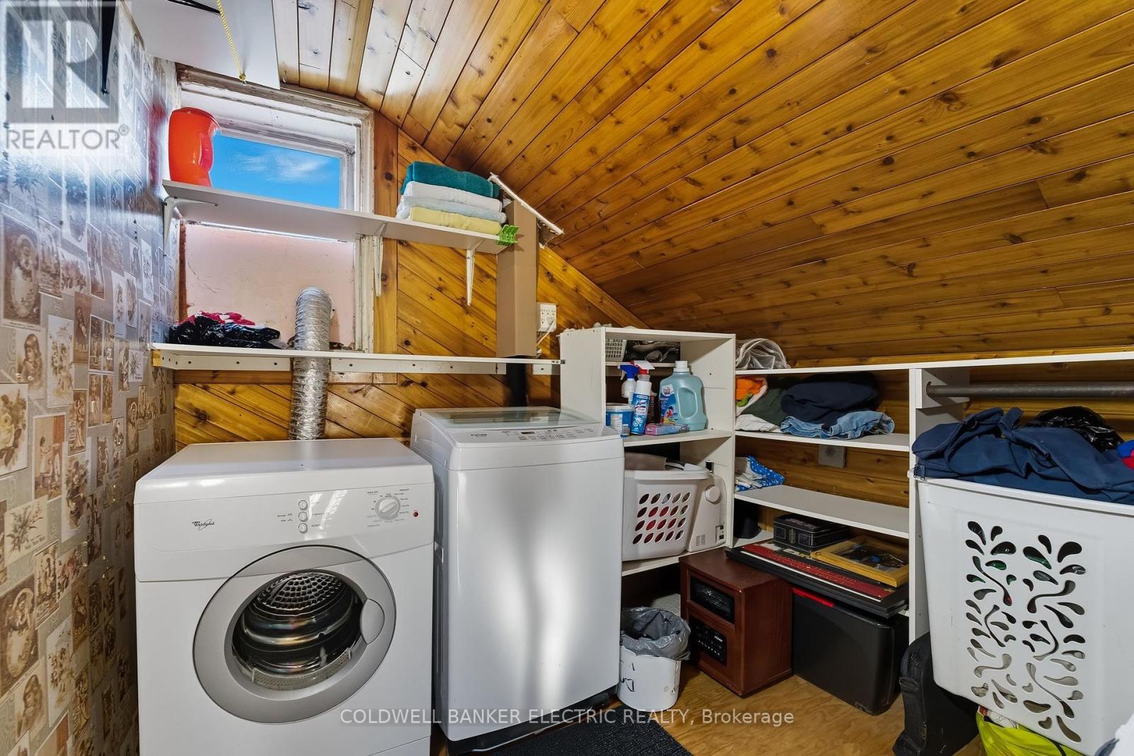 59 Centre Street N, Greater Napanee (Greater Napanee), ON - Indoor Photo Showing Laundry Room