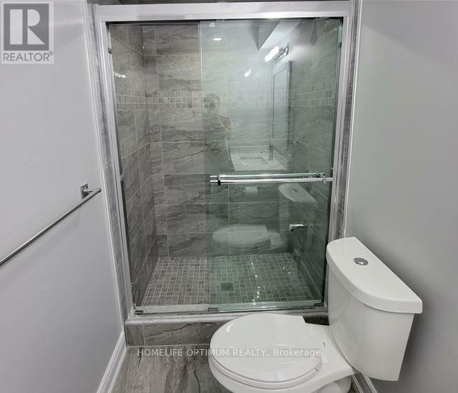 B - 165 Russell Creek Drive, Brampton, ON - Indoor Photo Showing Bathroom