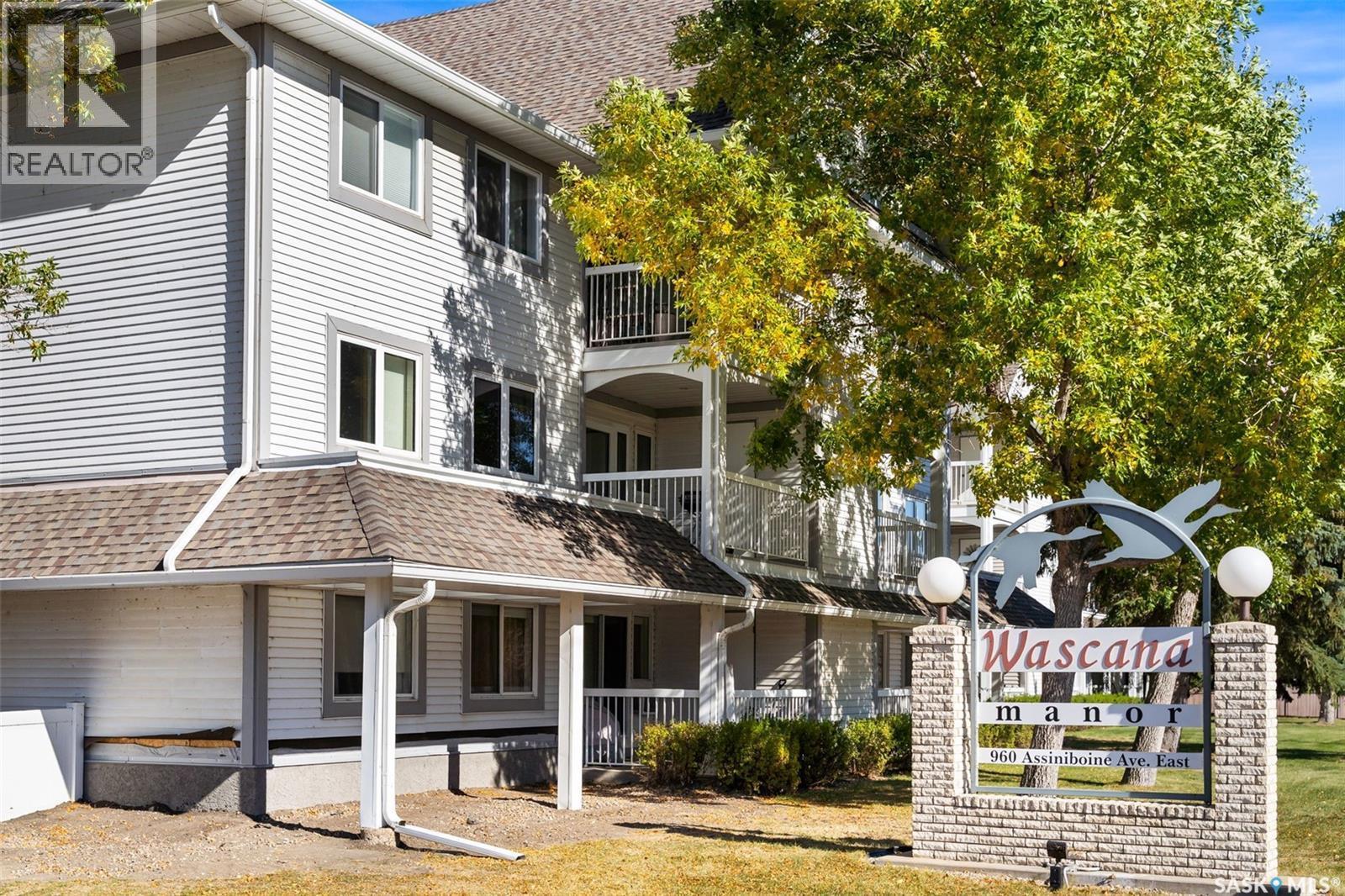 201 960 Assiniboine Avenue, Regina, SK - Outdoor With Balcony