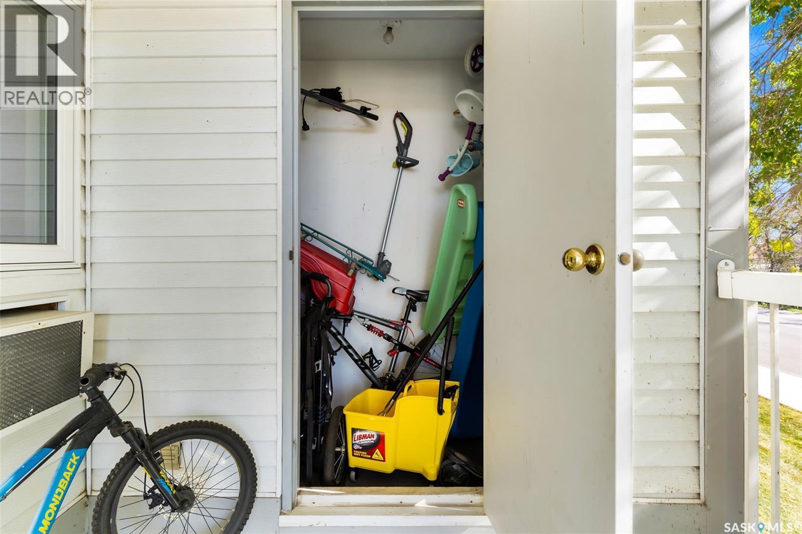 201 960 Assiniboine Avenue, Regina, SK -