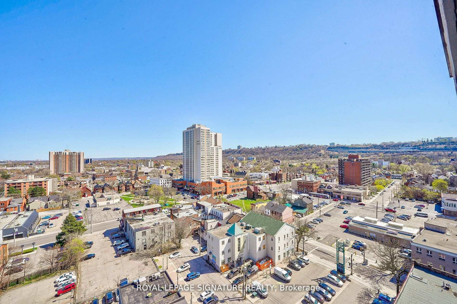 1421-1 Jarvis Street, Hamilton, ON - Outdoor With View