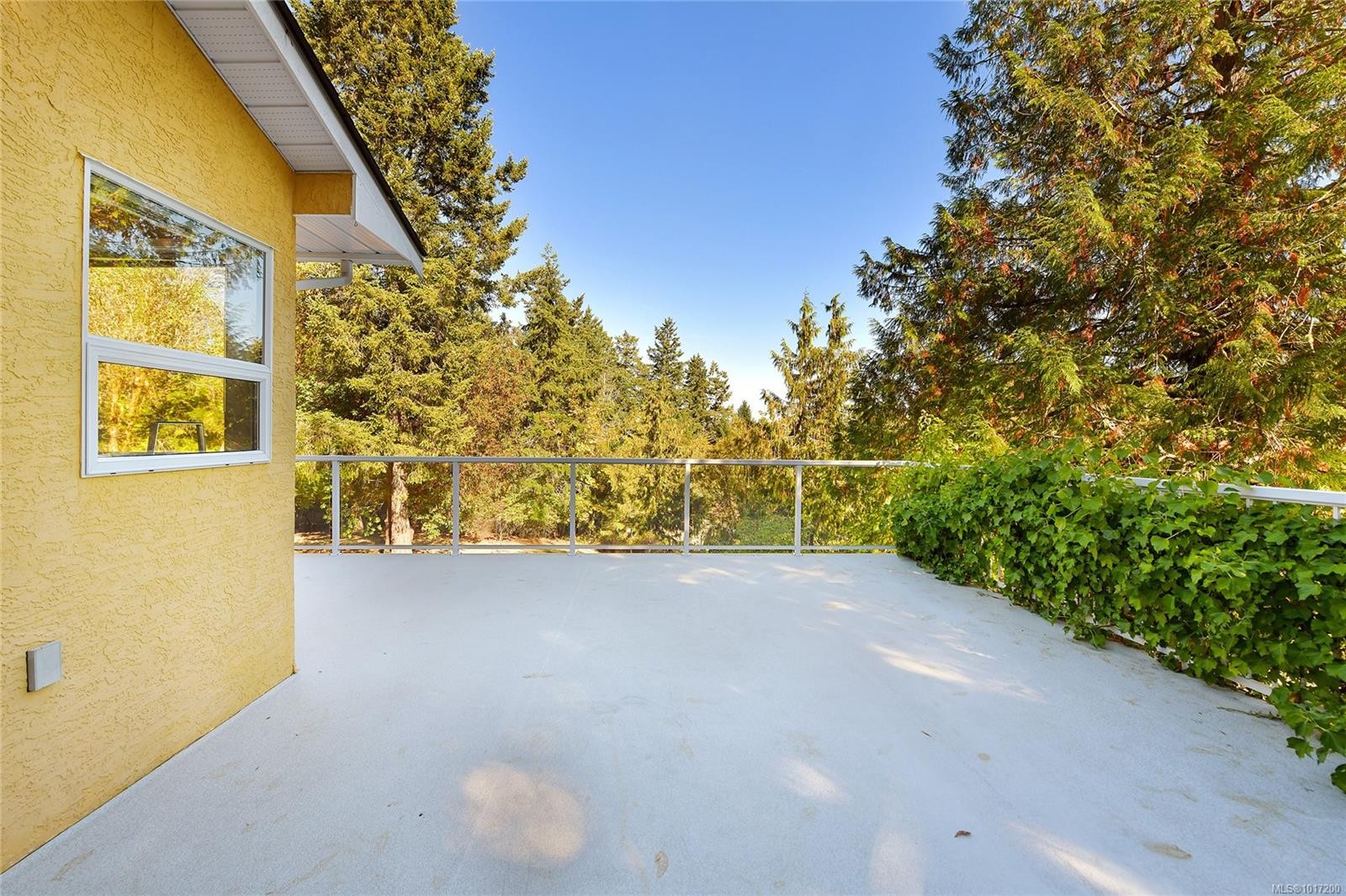 1470 Honeysuckle Pl, North Saanich, BC