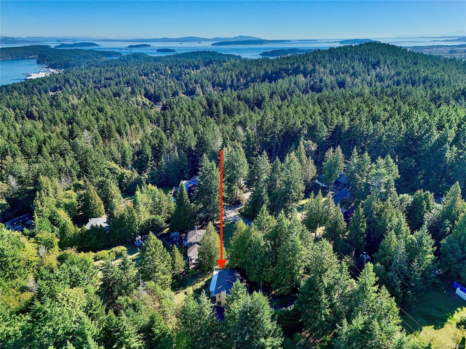 1470 Honeysuckle Pl, North Saanich, BC