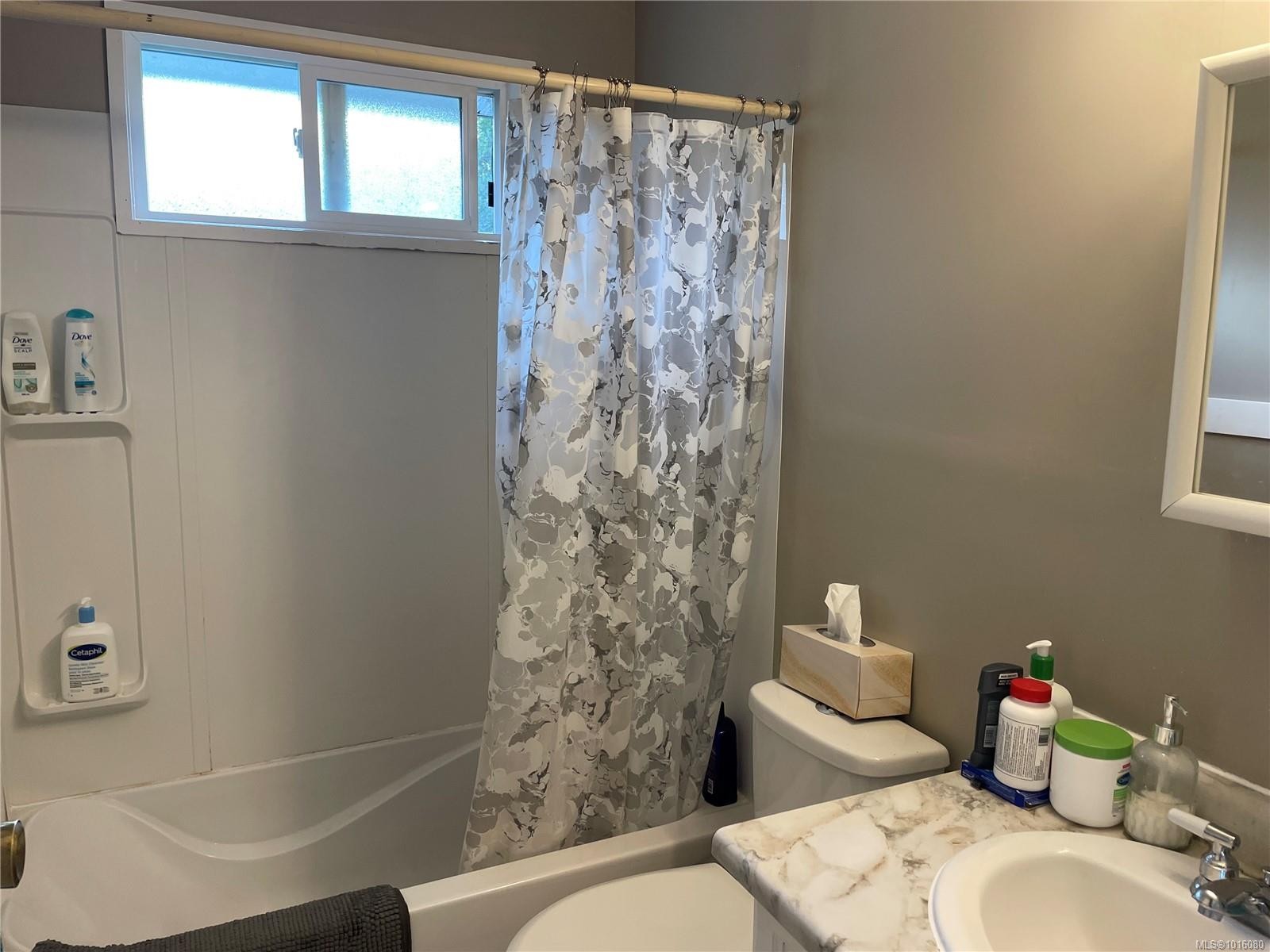 5060 Beaver Harbour Rd, Port Hardy, BC - Indoor Photo Showing Bathroom