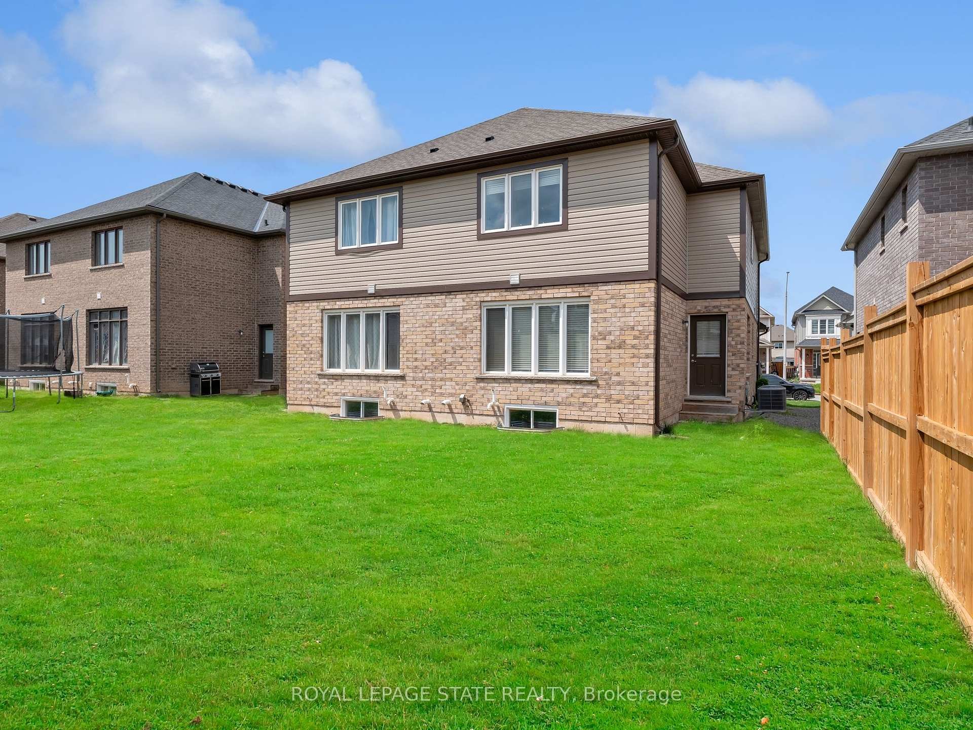 9573 Tallgrass Avenue, Niagara Falls, ON