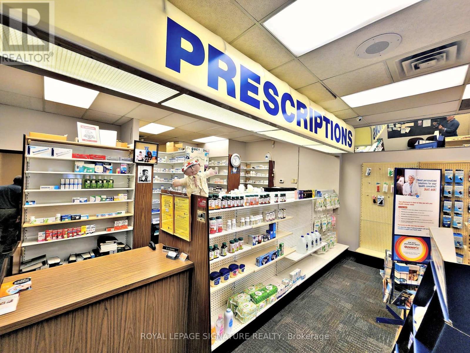 332 Main Street N, Brampton, ON