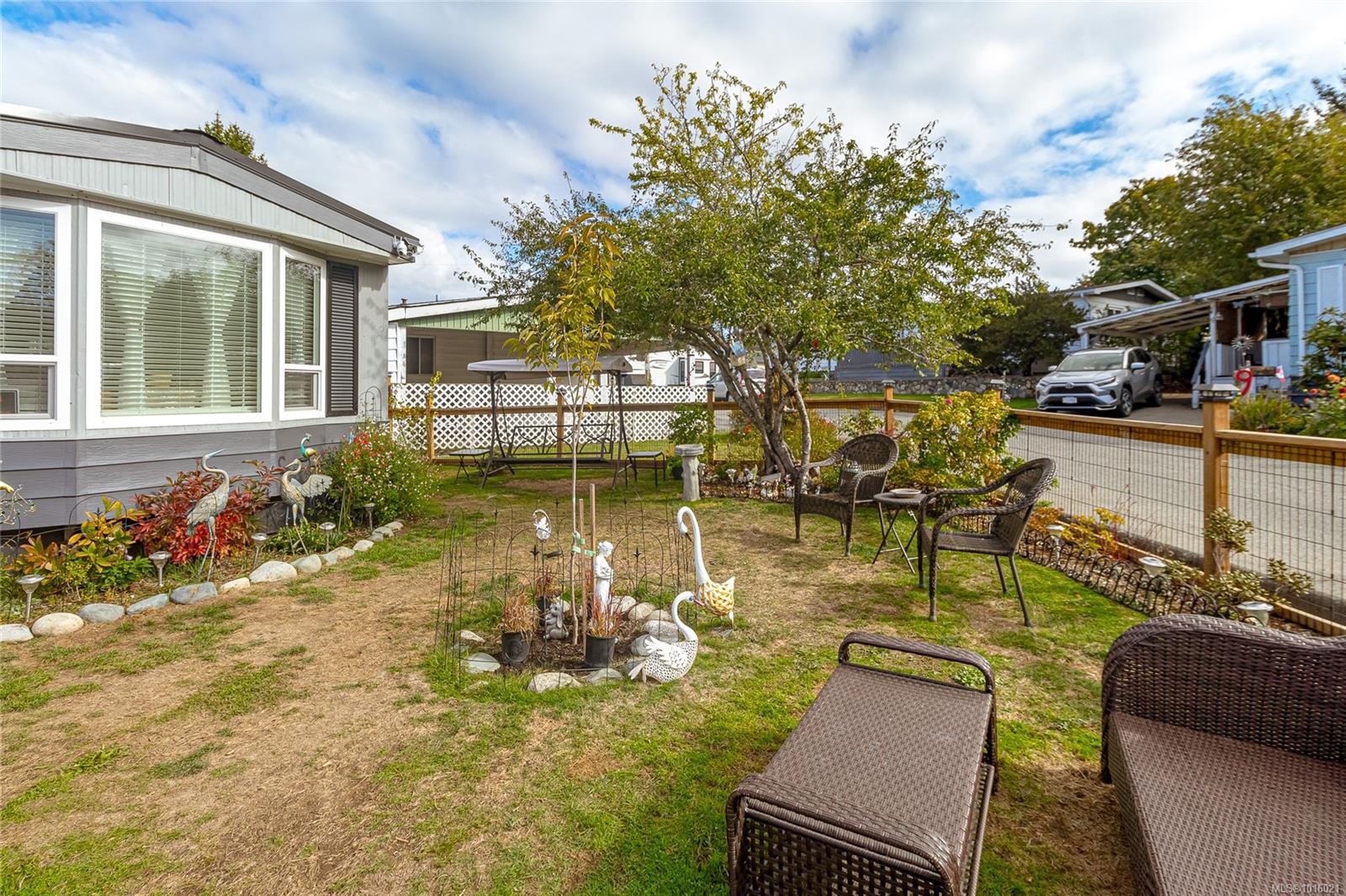 32-1498 Admirals Rd, View Royal, BC