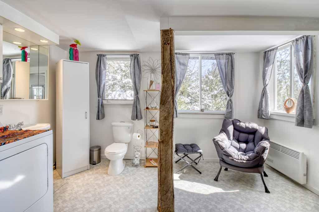 Bathroom - 251 Ch. De La Chapelle, Saint-Mathieu-Du-Parc, QC - Indoor Photo Showing Bathroom