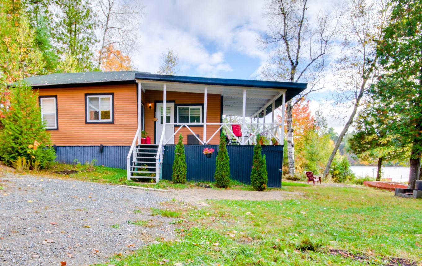 Frontage - 251 Ch. De La Chapelle, Saint-Mathieu-Du-Parc, QC - Outdoor