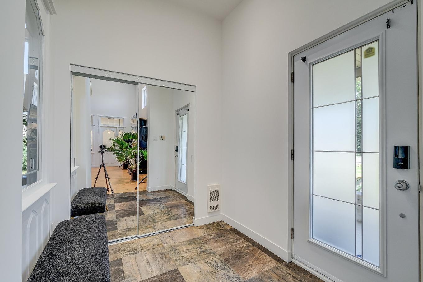 Hall d'entrée/Vestibule - 1424 Ch. Des Patriotes, Sorel-Tracy, QC - Indoor Photo Showing Other Room